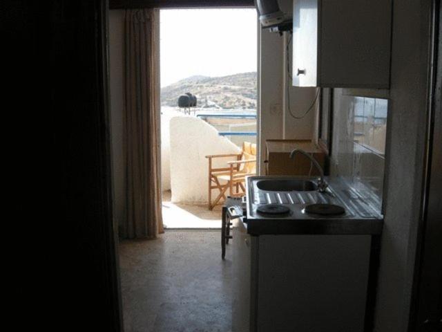 Efrosyni Apartments Agia Marina  Dış mekan fotoğraf