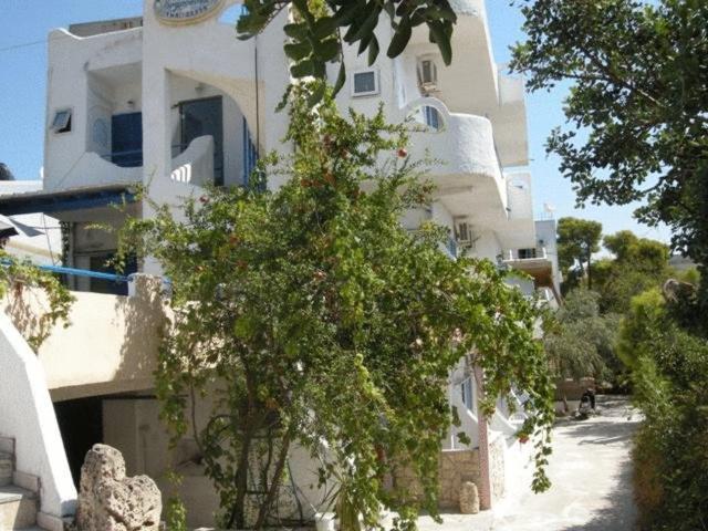 Efrosyni Apartments Agia Marina  Dış mekan fotoğraf